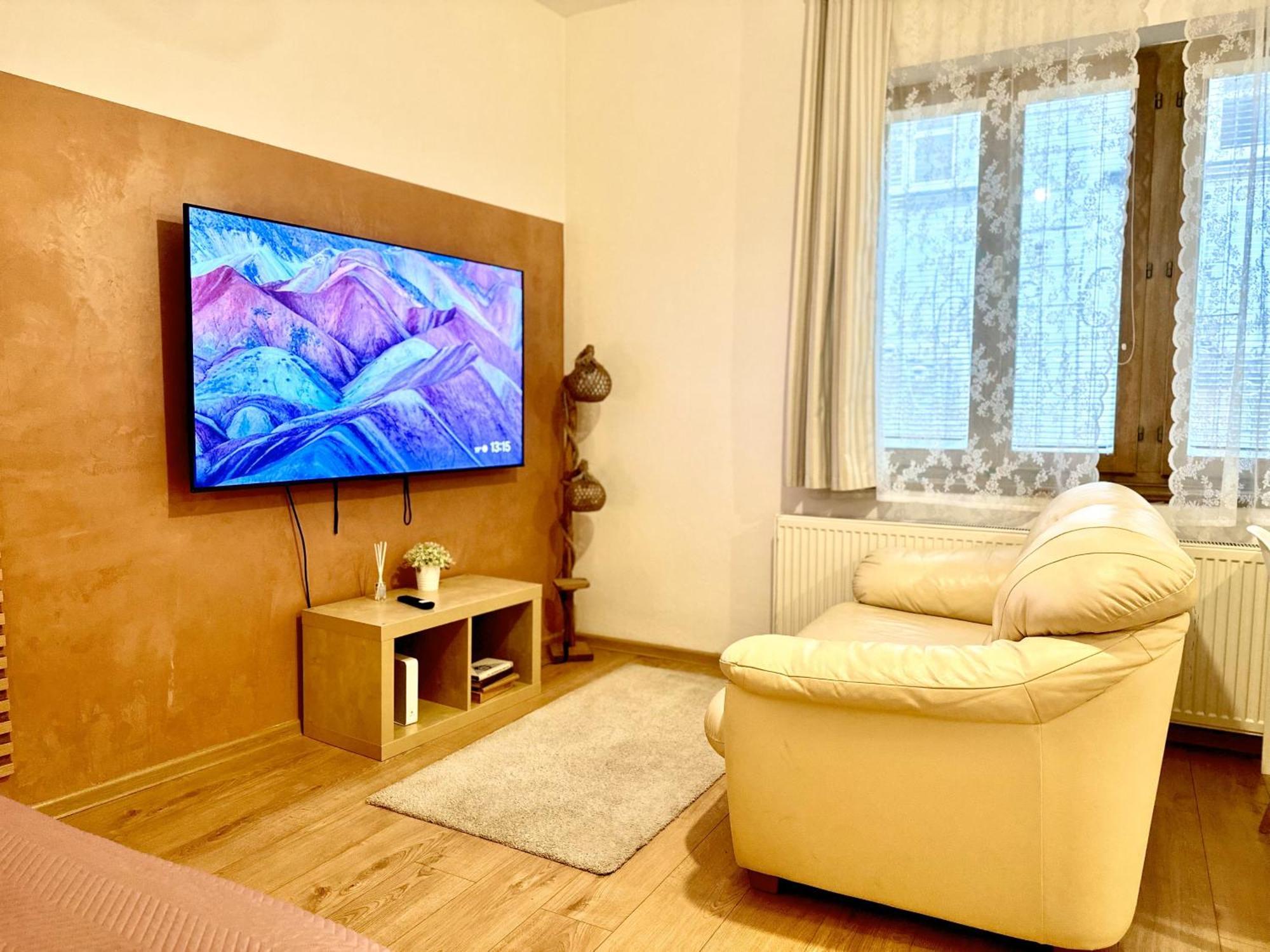 Apartment Kate - Old Town Bratislava Exteriör bild