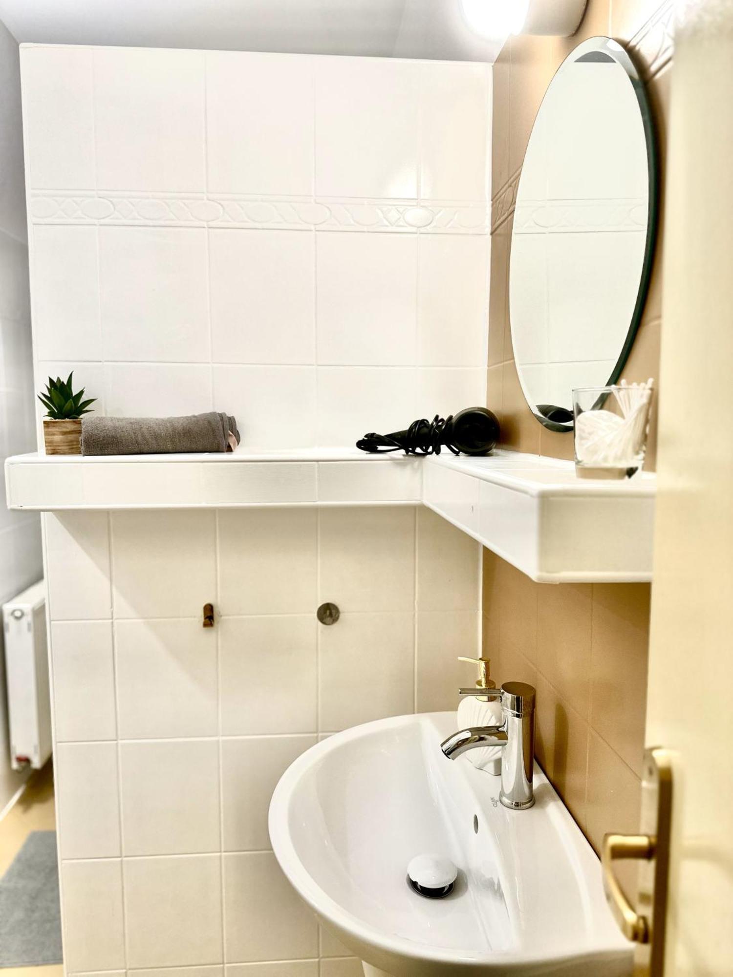 Apartment Kate - Old Town Bratislava Exteriör bild