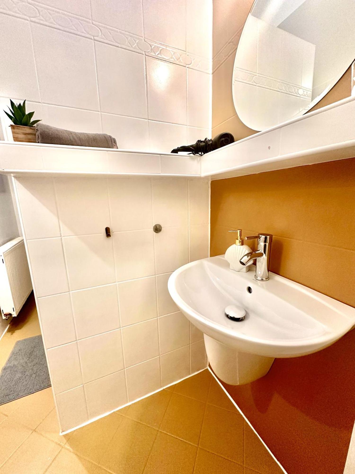 Apartment Kate - Old Town Bratislava Exteriör bild